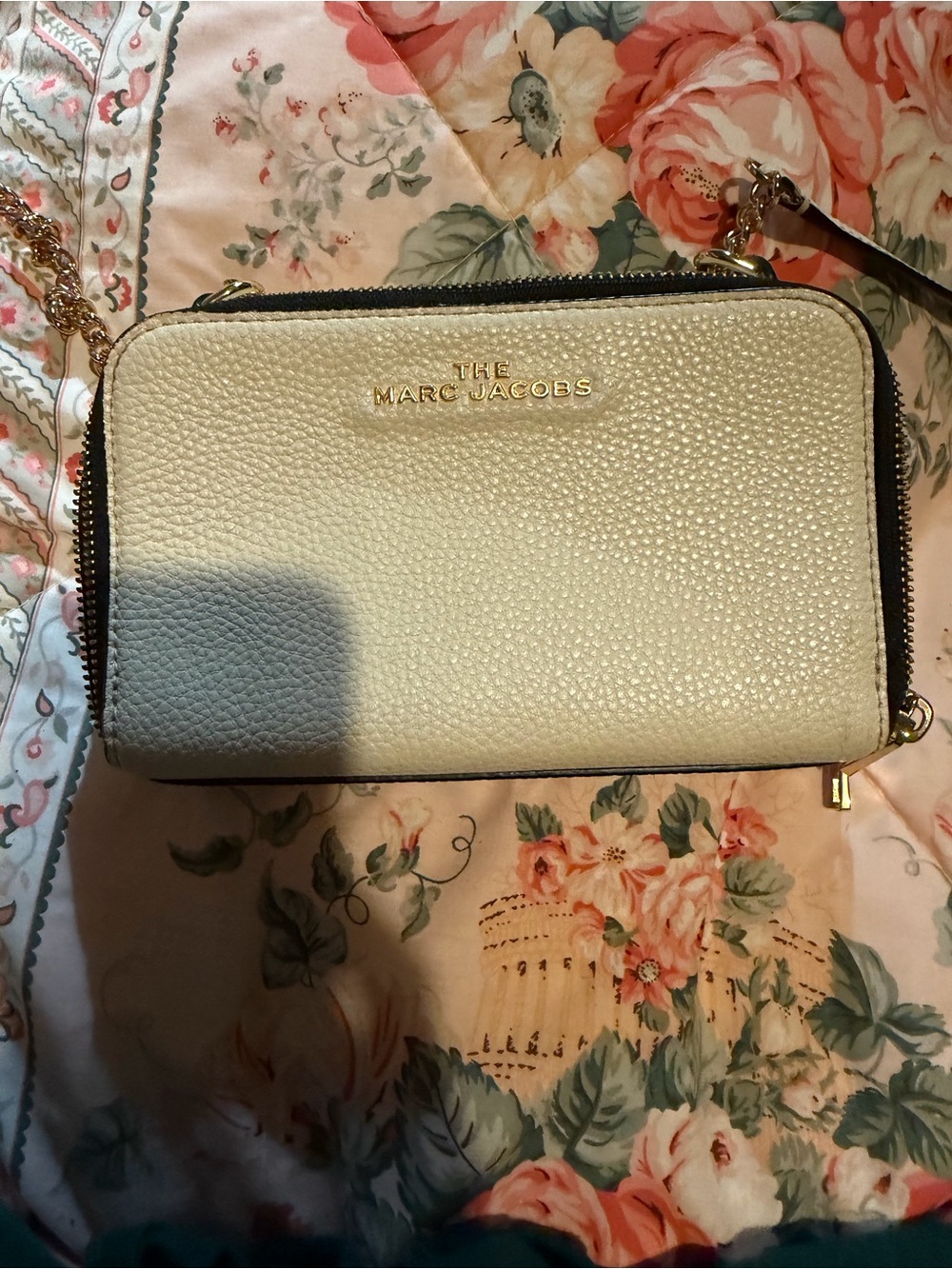 Marc Jacobs Cream Pebbled Leather Crossbody bag